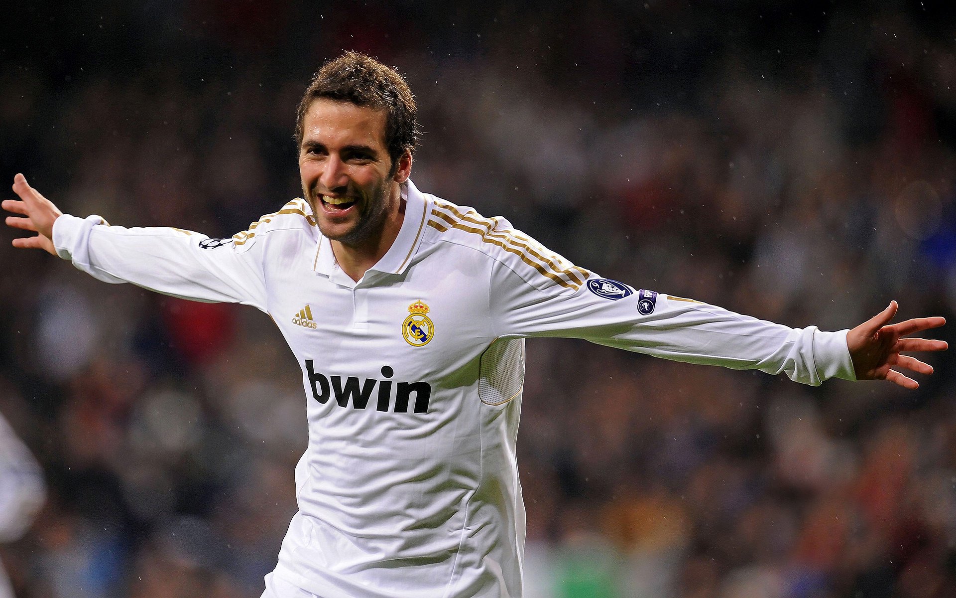 双城记，当英超争冠焦点战遇见CBA的冷门之夜—体育世界的平行宇宙