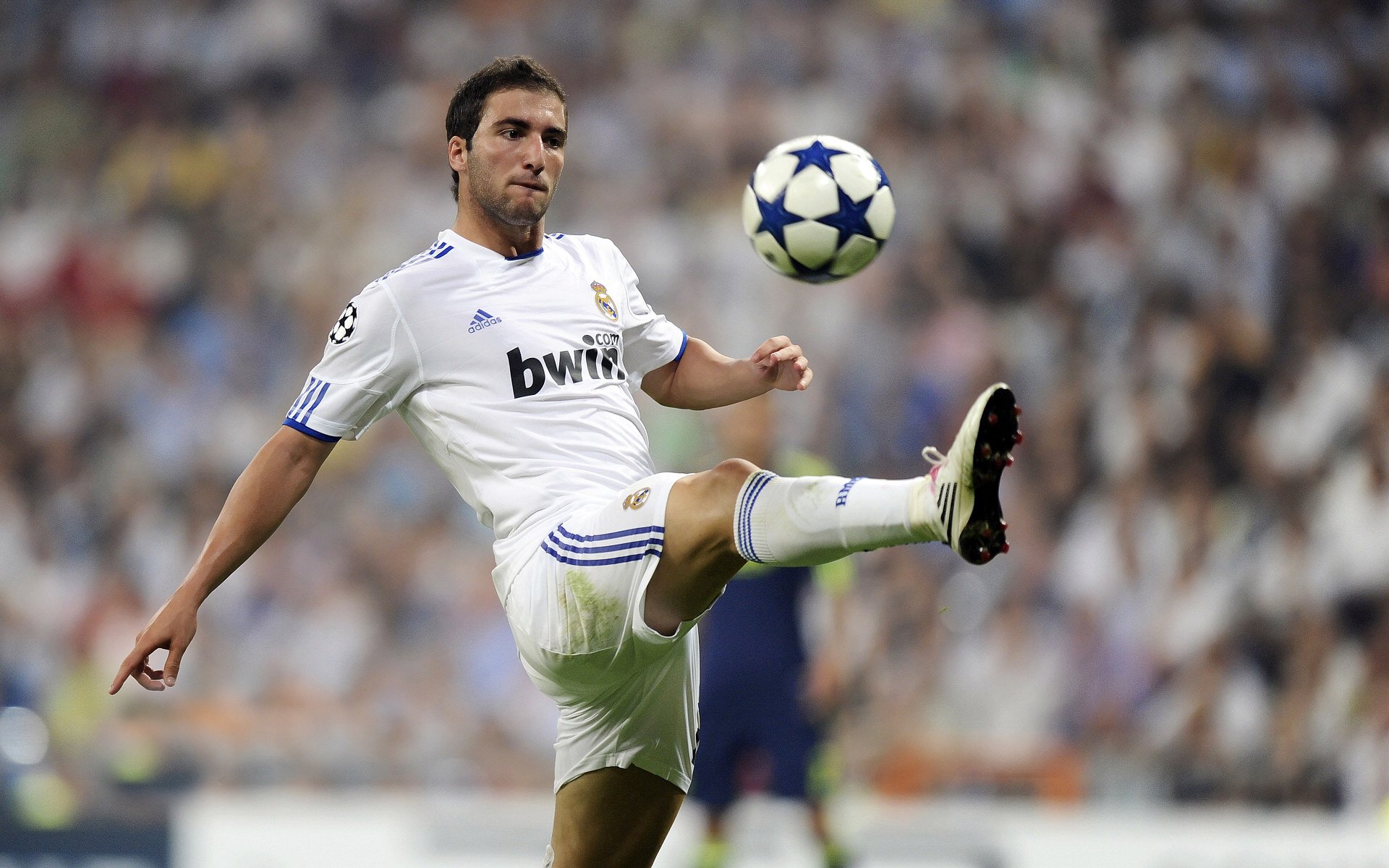 卡马文加里程碑之战，中国与摩洛哥的足球对话