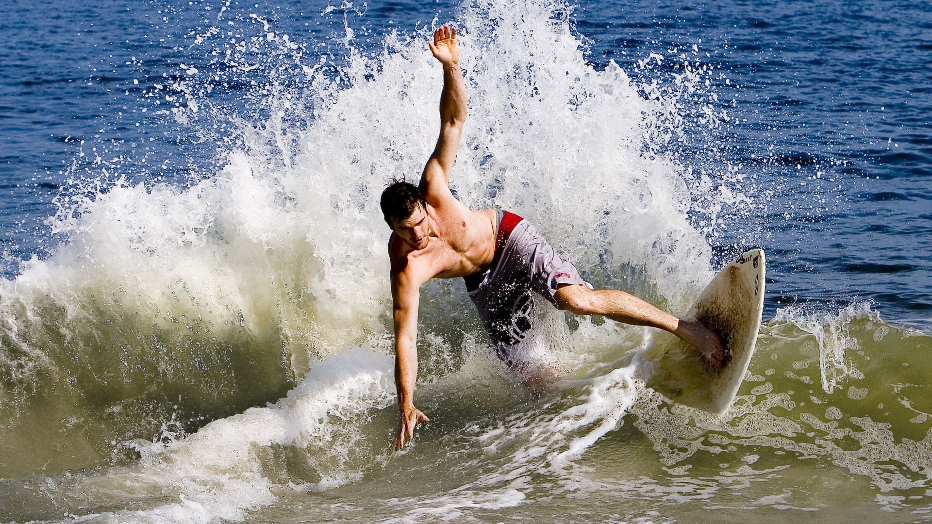 开云官网-绝杀之夜与王者归来，韩国队一剑封喉，马琳状态火热点燃羽坛