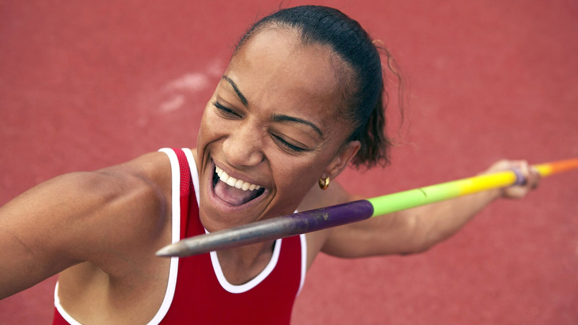 孤注一掷的胜利，拉塞尔如何带领雷诺车队险胜红牛二队